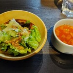 洋麺バルPastaBA - セットのサラダ、スープ