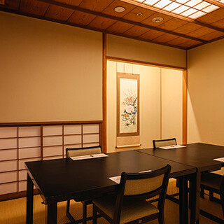最大48名様までOK！多彩な個室完備。ご年配・お子様連れも◎
