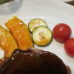 キッチン ブルー グローブ - 備え付け野菜のアップ