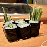 しほう田 - 聳え立つ胡瓜