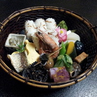 赤坂とゝや魚新 - 炭籠弁当