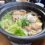 Hakone Goura Byakudan - ▣朝食…鍋。朝冷えする箱根ならではの、調理場の気遣いを感じさせる。