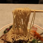 くまめん - 麵　リフト