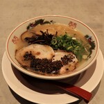 くまめん - 熊本元祖！玉名ラーメン　950円