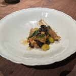 一碗水 - アンコウのニンニク醤油煮込み