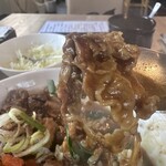 北浜 丁子 - 牛肉はたっぷり