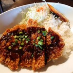 cafe dining オレンジ - 千葉県産大吉ポークの味噌ロースカツ丼890円
            サラダとドリンク付き