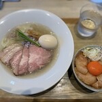 宍道湖しじみ中華蕎麦 琥珀 東京本店 - 