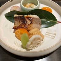 丸の内一丁目 しち十二候 - 