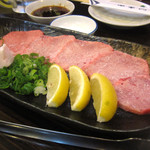 焼肉の吉田 - 「上塩タン」　１，８００円