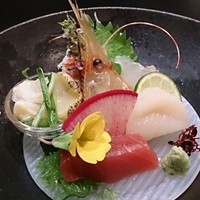 料亭 冨茂登 - かわいらしいお刺身