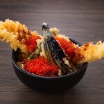 luxury! Salmon roe and conger eel Ten-don (tempura rice bowl)