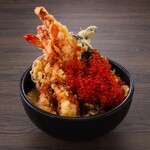 luxury! Salmon roe and shrimp Ten-don (tempura rice bowl) (special)