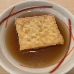 はなまるうどん - 別盛りで厚揚げ140円。