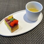 レストラン ラ・フロレゾン・ドゥ・タケウチ - 