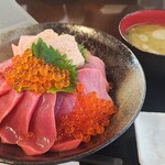 海鮮丼 まぐろ家 - 