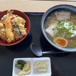 kamonanatanionsembijinnoyu - ラーメン天丼セット ¥1380