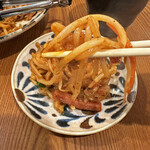 Okinawa Yuushoku Chimudondon - モヤシや人参、キャベツ、ニラなどの野菜がたっぷり