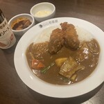 CoCo壱番屋 - 料理写真:グランドマザーカレー2辛＋カキフライ2個＋クリーミータルタルソース＋旨辛にんにく