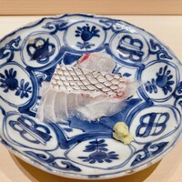 くるますし - 鯛　腹と背の食べ比べ