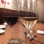 French Hana - カブリアック・メルロー・マキコレ赤・ミディアム：700円+ガイアロン　シャルドネ・シェーヌ・マキコレ白・辛口：700円(’13.10月にて)