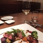 French Hana - スペイン産イベリコ豚のロースト+ガイアロン　シャルドネ・シェーヌ・マキコレ白・辛口：700円