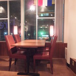 French Hana - 店内　22時～私達がラストのお客でした(’13.10月にて)