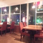 French Hana - 店内　22時～私達がラストのお客でした(’13.10月にて)