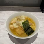 Ramen KURUMU - 肉・海老ワンタン麺 白1200円