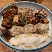 伊勢廣 京橋本店 - 5本丼！