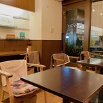 森のらくだ - 店内