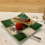 Umai Sakana To Shunsai Ryouri Fukutoku - とらふぐ満喫コース12,500円：自家製チーズケーキとイチゴ