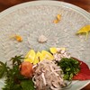 うお市 - 料理写真:ボリューム有のふぐ刺