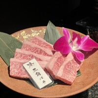 個室 和牛焼肉 吟 難波店 - 