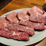 炭火焼肉ホルモンさわいし - 黒毛和牛特選タンと和牛特選ハラミ