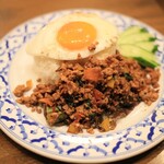 パパイヤ タイ食堂 - 