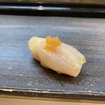 松寿司 - カワハギ(肝入り)