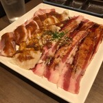 Honkaku Yakiniku Kazokutei Kanro - メガ盛りセット