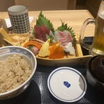 杉玉 - 舟盛丼　¥990