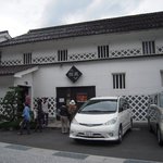 西蔵 - 駐車場は満車