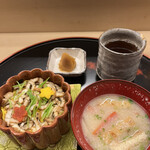 赤坂 菊乃井 - 昼懐石１５７３０円。蒸し寿司、粕汁。穴子たっぷりの蒸し寿司が素晴らしい味わいです。