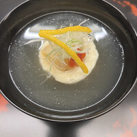 赤坂 菊乃井 - 昼懐石１５７３０円。丸豆腐薄葛仕立て。すっぽんの身をホタテ真丈でまとめた丸豆腐は、滋味深い味わいで、とーっても美味しかったです。