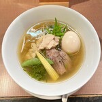 だしが命の塩らーめん ぎょぎょぎょ - 料理写真: