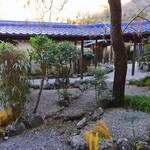 湯宿 梅ぞ乃 - 離れ方面の眺め