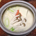 湯宿 梅ぞ乃 - 夕食（豆乳鍋）