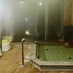 湯宿 梅ぞ乃 - やや狭目の大浴場