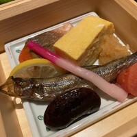 日本料理 からまつ - 一の重・焼魚2種(ししゃも・鮭)・厚焼玉子・染め卸し・明太子に大根おろし・はじかみ・レモン