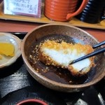 Ooyama - カツをフルーティな特製タレにつけて食べるとご飯が進みます。
                      