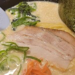 Yokohama Ken - ◆「鶴岡とんこつラーメン」