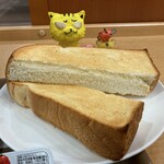 イタリアン・トマト カフェジュニア - トーストは、肉厚なのが1枚